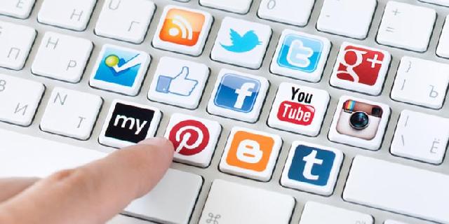 Banyak Beredar Hoax, Menkominfo Akan Tutup Media Sosial?