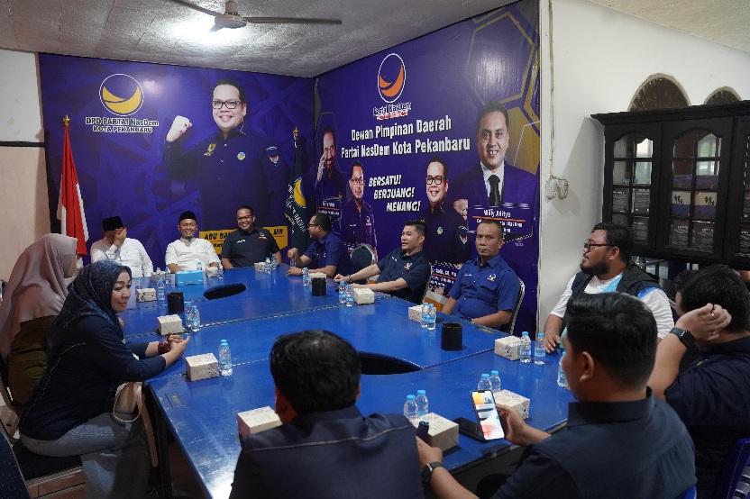 Agung - Markarius Sambangi Kantor Nasdem Pekanbaru, Ajak Kolaborasi untuk Pembangunan Kota