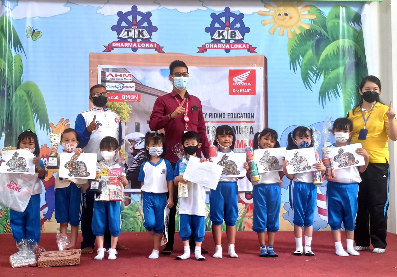 Capella Honda Kenalkan Aman Berlalulintas Bagi Anak di TK Dharma Loka