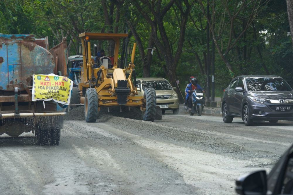 Pemprov Riau Perbaiki Jalan Datuk Setia Maharaja Pekanbaru