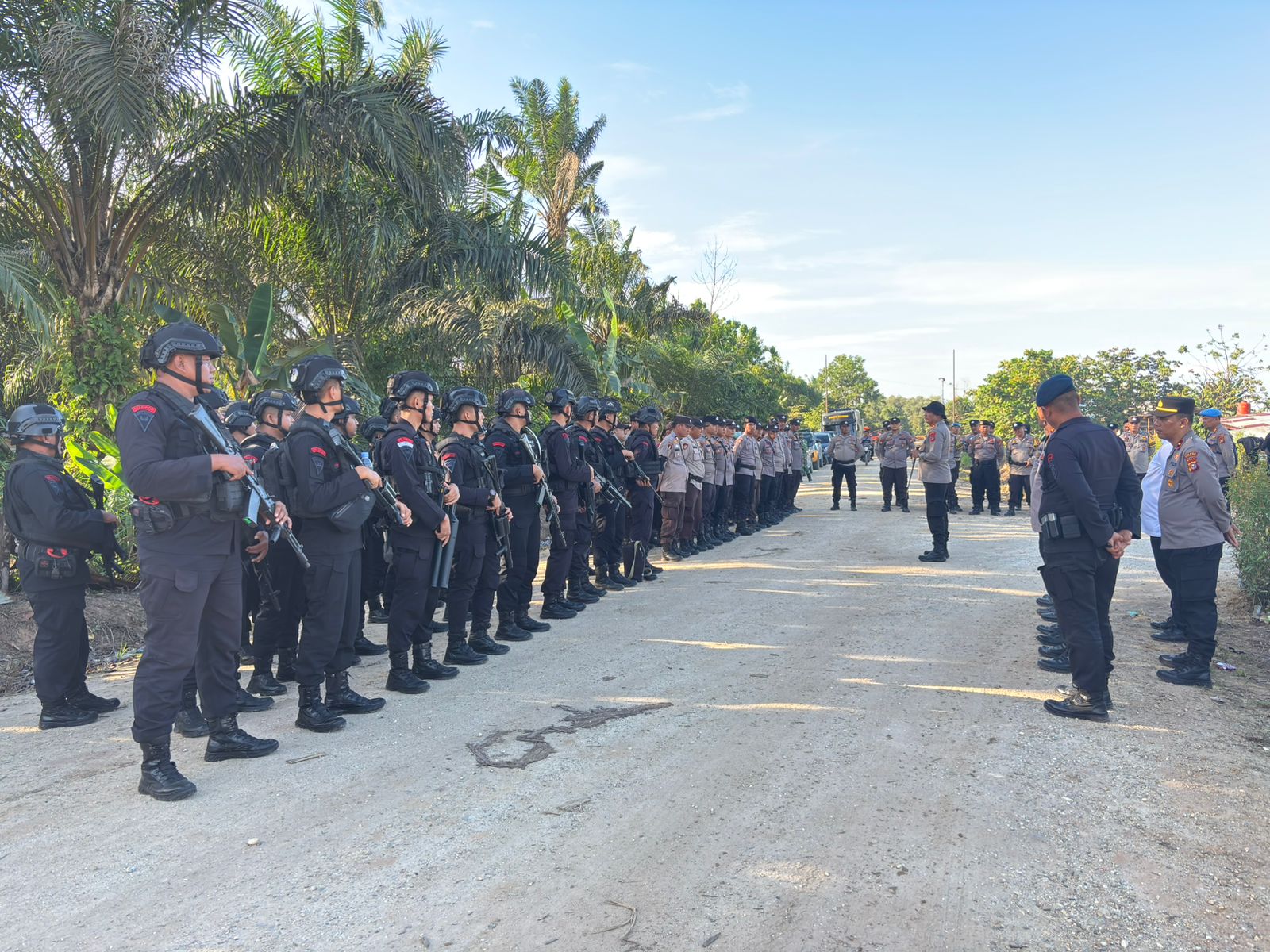 39 Fasilitas Rusak, Polisi Pasang Police Line dan Siagakan Brimob