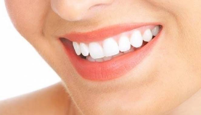 Tips Alami Gigi Putih Bersih Bebas Plak Dalam 10 Hari