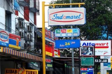 Alfamart dan Indomaret Dinilai Akan Matikan Usaha Pedagang Kecil di Pekanbaru