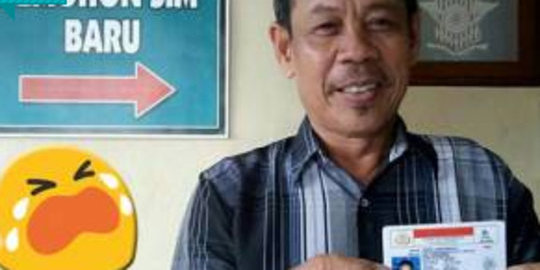 Perpanjang SIM, nama pria ini sukses membuat satu kantor polisi merasa baper