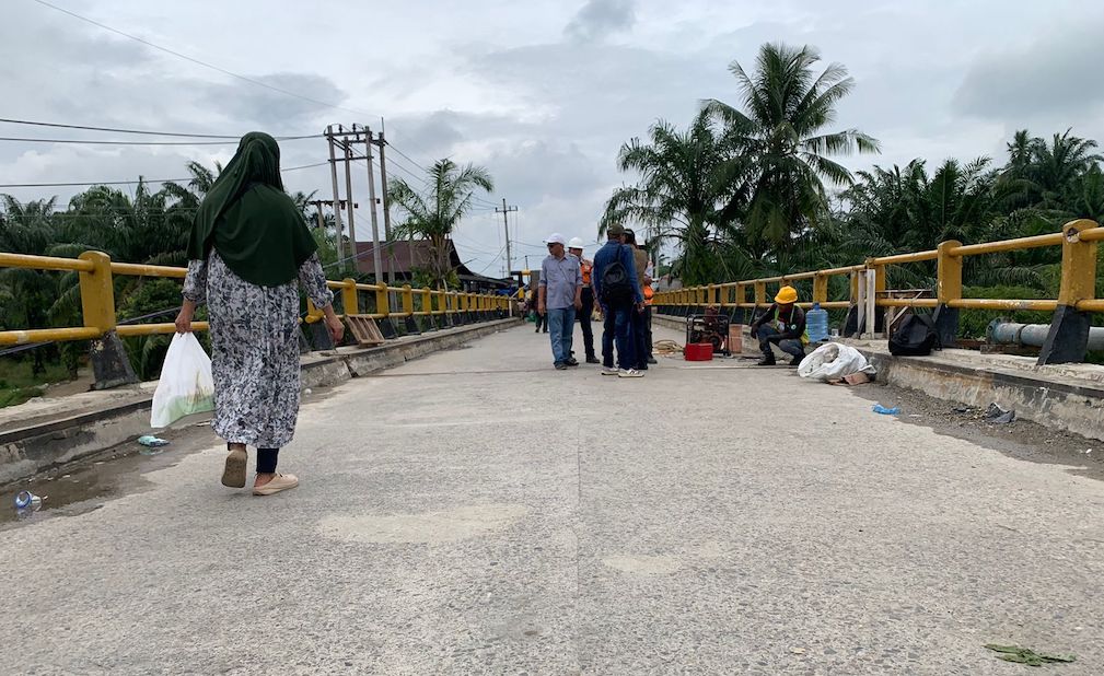 Jembatan Sungai Rokan Mulai Dibuka, Baru Motor dan Mobil Kecil yang Boleh Lewat