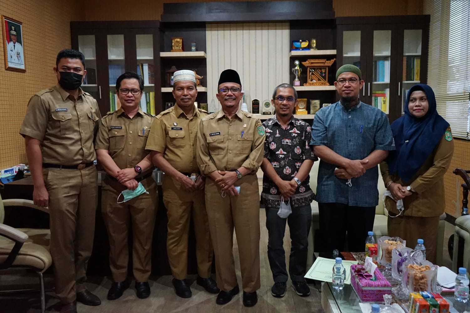 Sekda Siak Terima Kungker Tim Promosi Program Doktor Admin Publik Universitas Riau
