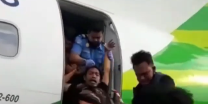 Viral Video Pria Dilempar dari Pesawat, Ini Penjelasan Citilink