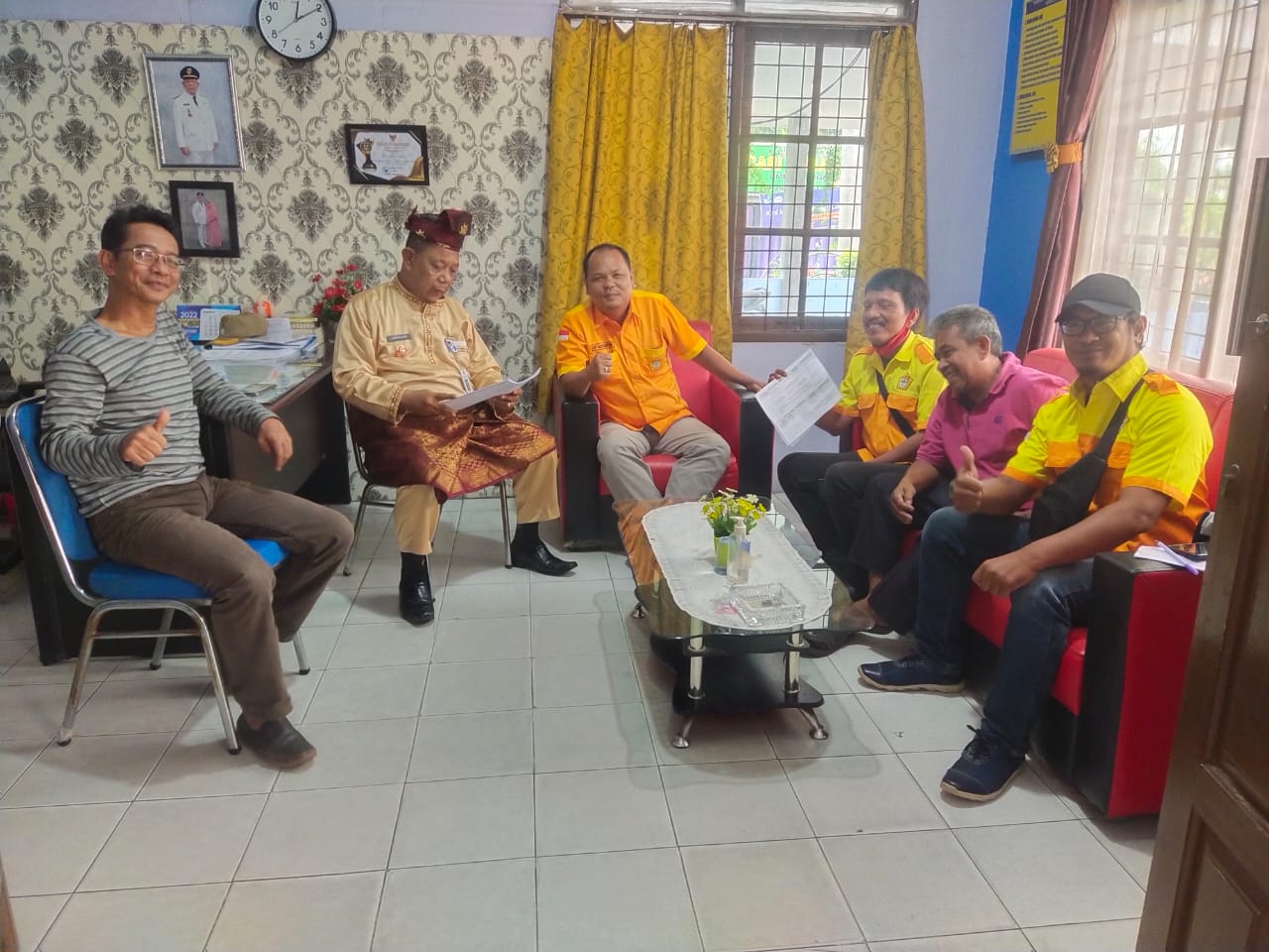 Kosgoro Limapuluh Gelar Silaturahmi di Kelurahan Pesisir, Roy : Biar Lebih Dekat Dengan Masyarakat