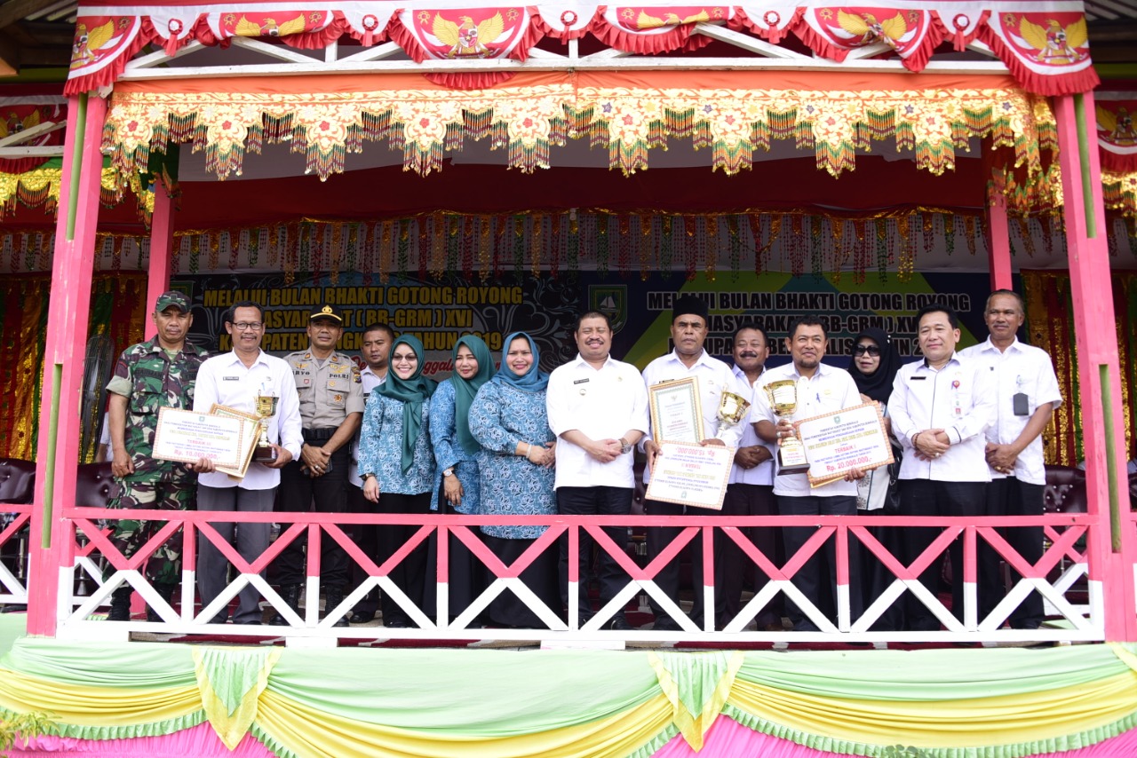 Bupati Bengkalis Berikan Apresiasi Kepada Desa Tanjung Belit Tuan Rumah Pencanangan BBGRM Ke-16 Kabu