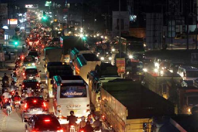 Truk Tonase Besar, Arahkan Melewati Kubang