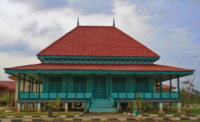 Tengku Edy Sabli : Lebih Elok Istana Sayap Pelalawan Diresmikan Dalam kondisi Berisi Bukan Kosong