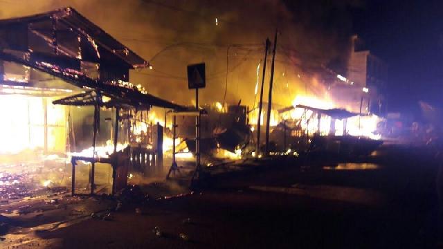 10 Unit Rumah di Tembilahan Hangus Diamuk Jago Merah