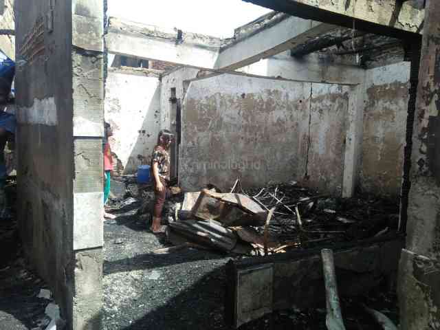Dramatis ! Rumah Kos Terbakar, Penghuni Lempar Bayinya ke Tumpukan Sampah