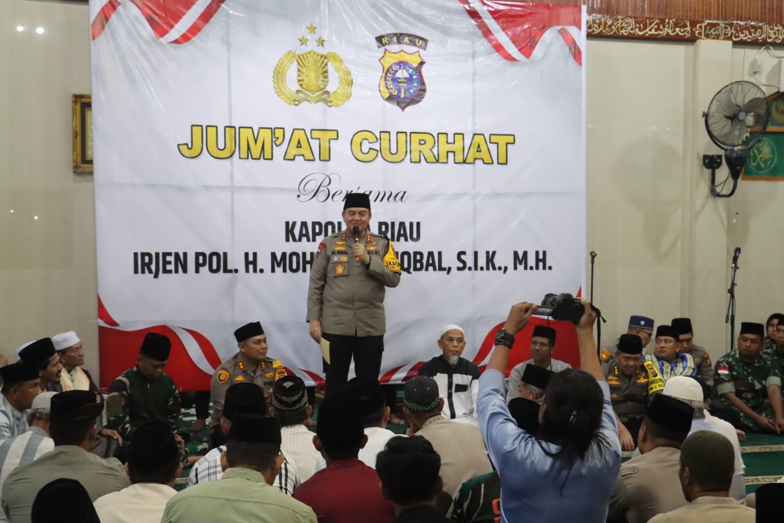 Kapolda Riau dan Kapolres Dumai Dengar Curhatan Warga saat Colling System Pemilu