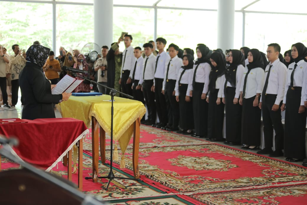 Bupati Afni Lantik 139 P3K Tahap II, Tegaskan Harus Bekerja Keras untuk Masyarakat