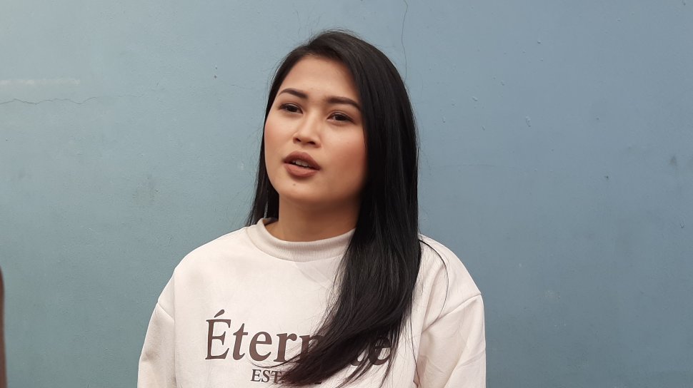 Ovi Sovianti Pindah Agama, Kini Jalani Hidup yang Berbeda