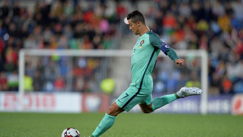 Ronaldo Kok Dicadangkan, Ini Jawaban Pelatih Portugal?