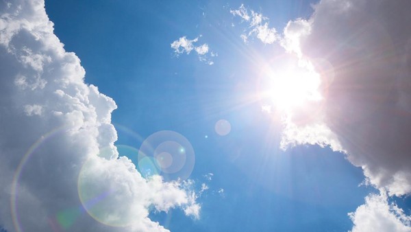 Cuaca Riau Hari Ini Diprediksi Lebih Panas, Suhu Bisa Tembus 36 Derajat Celsius