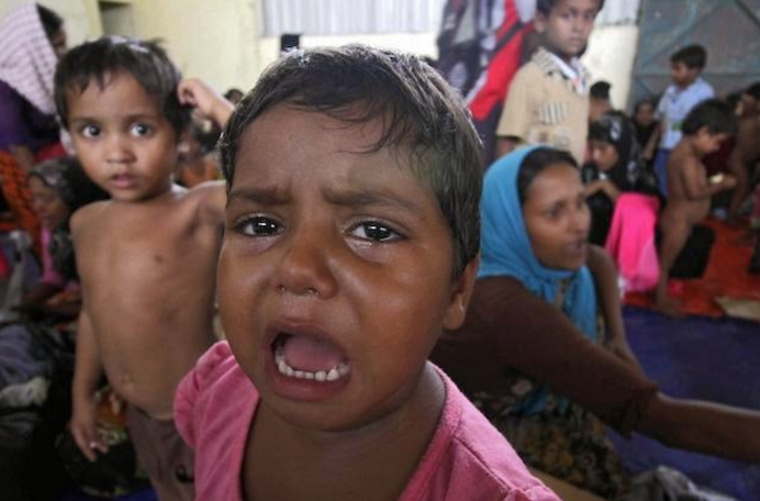 Nestapa Rohingya, Jenazah Anak-anak Mengapung di Sungai