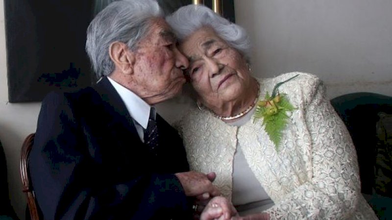 Suami Istri Ini Dinobatkan Jadi Pasangan Pengantin Tertua di Dunia