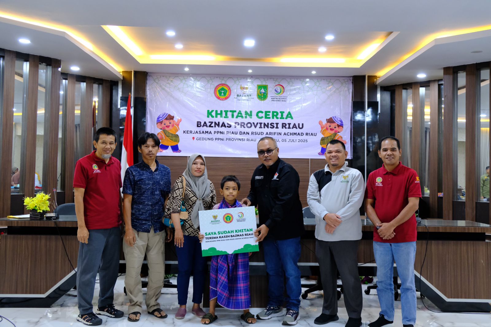 Berbagi Kasih Momen Libur Sekolah, 57 Anak Ikut Khitan Ceria Baznas Riau