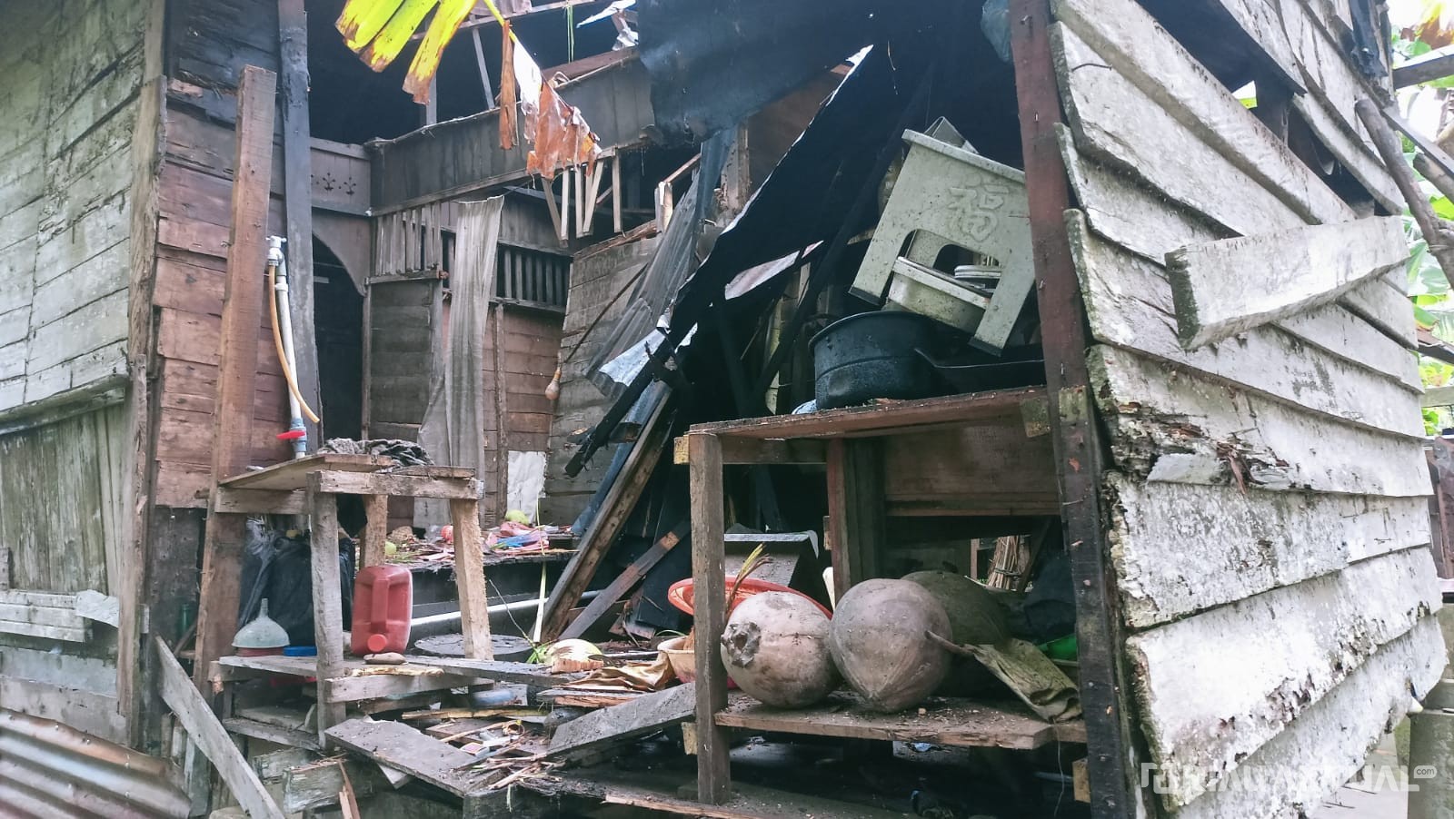 Angin Kencang Porak Porandakan Tiga Unit Rumah Warga Pulau Busuk Kuansing