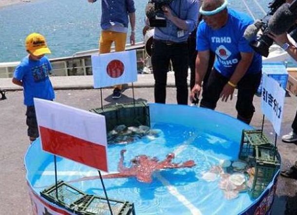 Meski Ramalannya Benar Soal Tim Jepang, Gurita Rabiot Tetap Dicincang & Dimasak