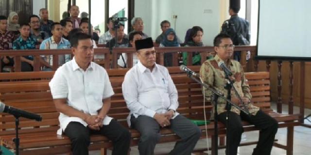 Suap APBD Riau, Johar Firdaus dan Suparman Mohon pada Hakim Agar Dibebaskan