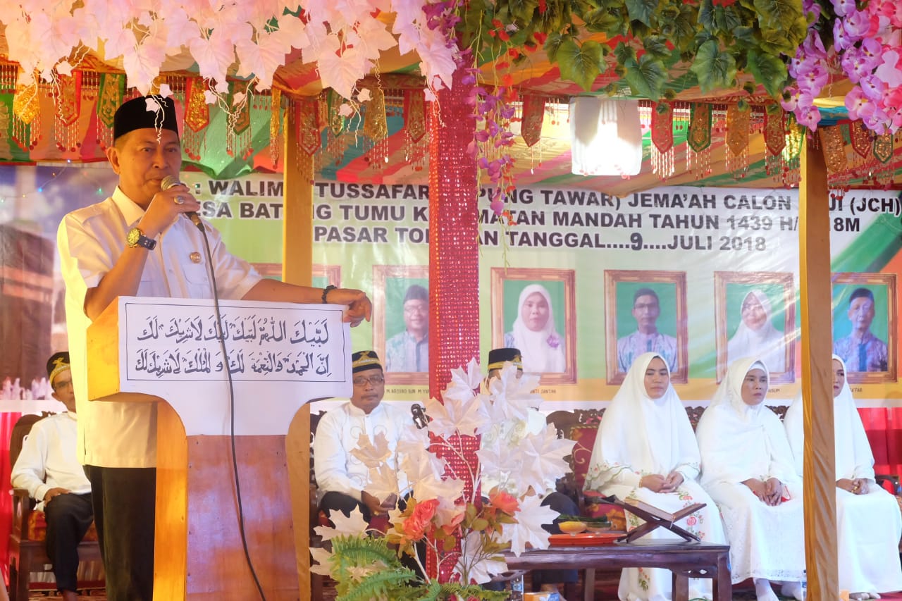 Syamsuddin Uti Hadiri Acara Tepung Tawar Calon Jemaah Haji Desa Batang Tumu