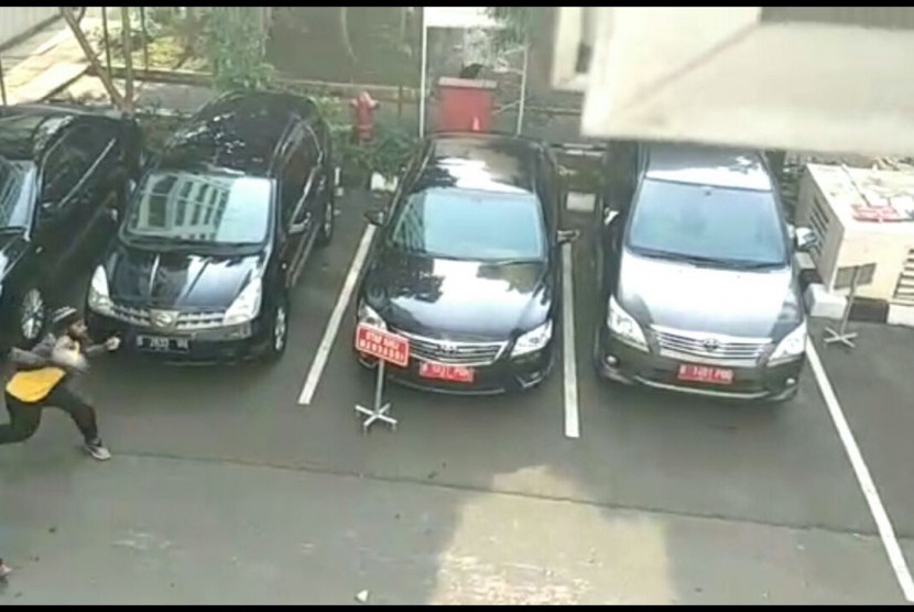 Staf Khusus Presiden Minta 11 Tersangka Penyerang Kemendagri Dilepas