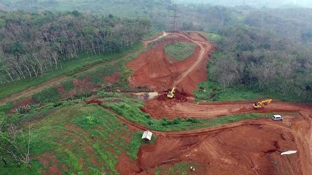 Jokowi Tak Usah Malu Akui Kesalahan Pasang Target Kelewat Besar