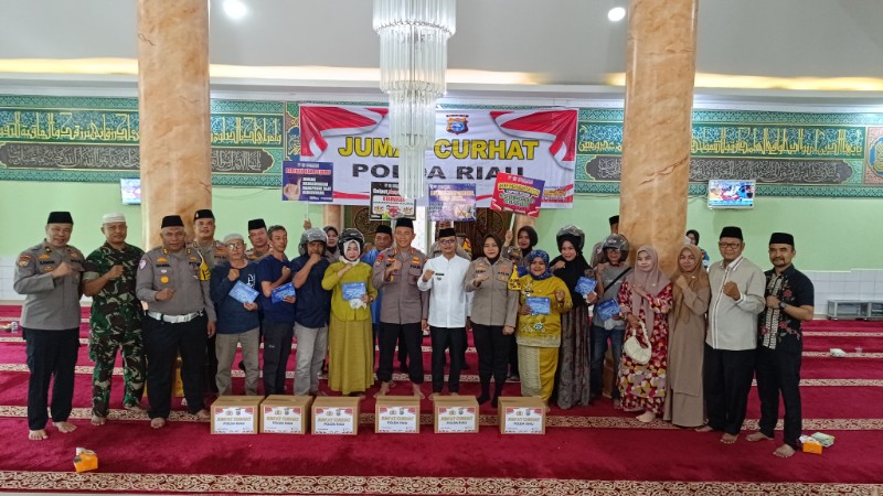 Lewat Program Jumat Curhat, Polda Riau Dengarkan Keluhan Warga dan Ajak Ciptakan Pilkada Sejuk