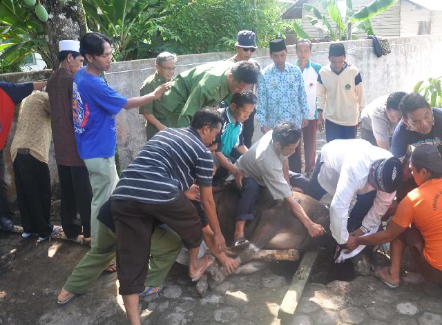 Sekretariat Pemko Pekanbaru Gelar Kurban
