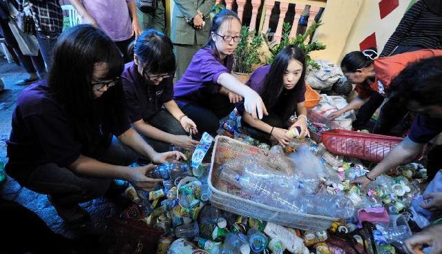 Mantap ! Bayar Listrik di Bandung Bisa Pakai Sampah