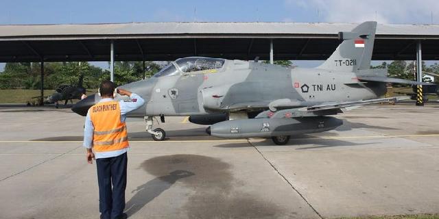 Lanud Rsn Pekanbaru kirim 5 pesawat Hawk ke Aceh