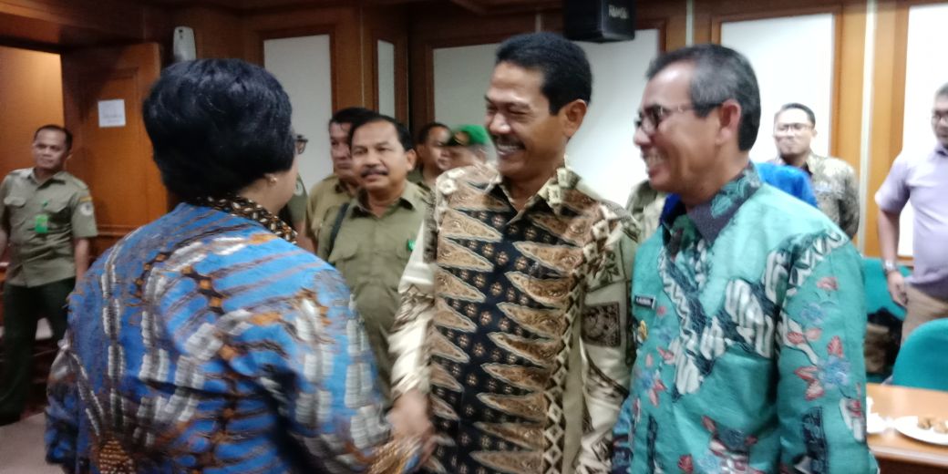 Gelar Rapat Dengan Empat Bupati di Riau, Menteri LHK Akan Tindak Tegas Lahan Sawit Ilegal