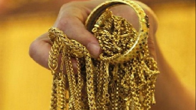 Mengerikan, Alasan di Balik Larangan Pria Pakai 'Emas'