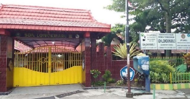 Berdalih terapi otak, kepala sekolah setrum 4 siswa