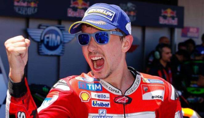 Lorenzo Kecam Zarco Balapan Seperti Main Playstation