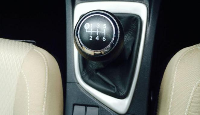 Belajar Setir Mobil, Baiknya Pakai Matik atau Manual