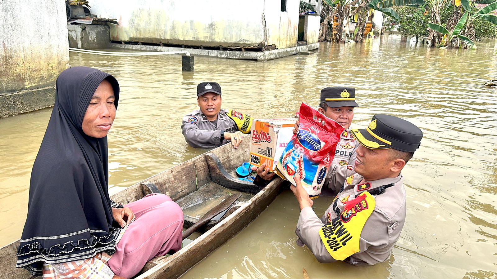 Tubuh Kompol Jufri Hampir Tenggelam Demi Sosialisasi Pemilu