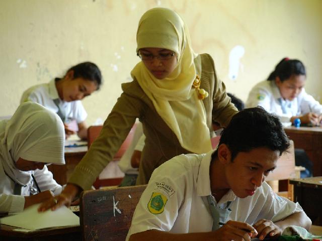 Guru Honor SMA Diakomodir Pemprov Riau