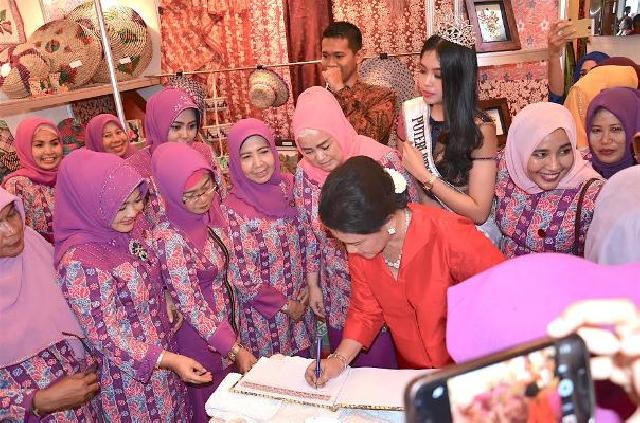 Dekranasda Riau Tonjolkan Kreatifitas Kebudayaan Melayu