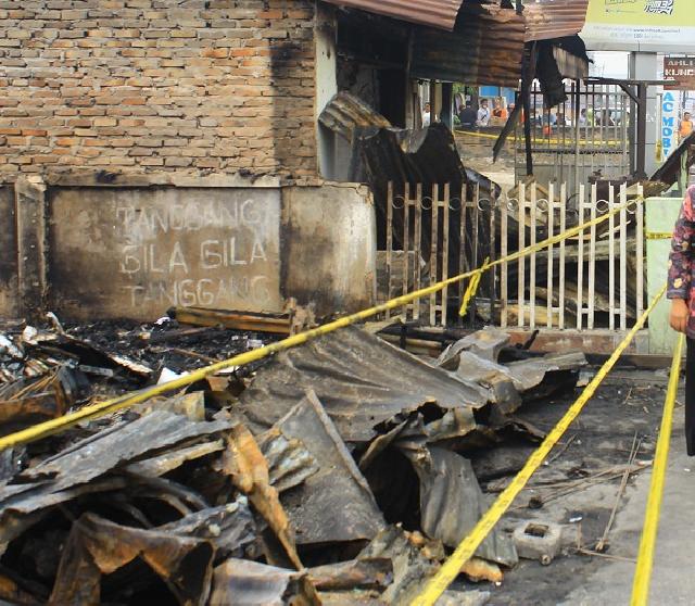 Persaingan Bisnis di Lokasi Strategis, Dugaan Penyebab Kebakaran di Jalan Durian