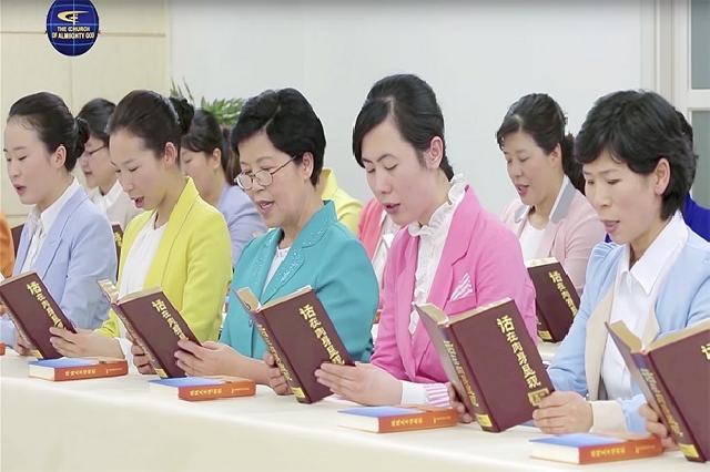 Sekte yang Percaya Yesus Dibangkitkan sebagai Wanita Digerebek