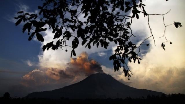 BNPB: Aktivitas Vulkanik Sinabung Sangat Tinggi