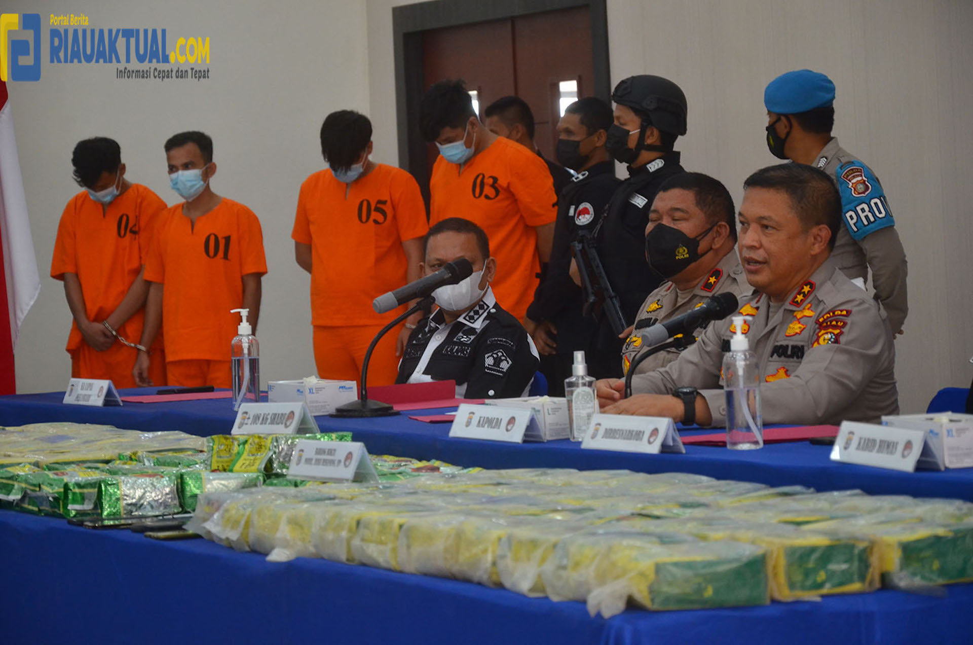 Penampakan 108 Kg Sabu Asal Malaysia Yang Berhasil Diamankan Polda Riau 