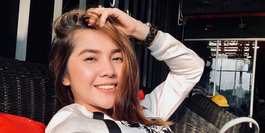 Raya Kitty yang Makin Mempesona dan Bikin Pangling