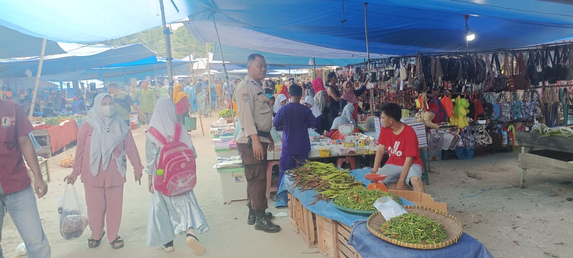 Patroli Rutin Polsek Kemuning, Antisipasi Kamtibmas Jelang Pemilu 2024
