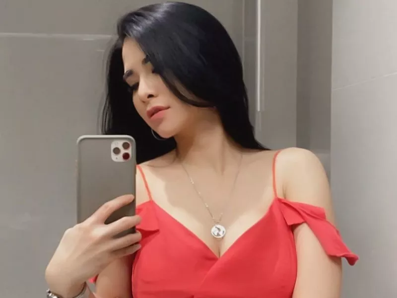 Duh! Maria Vania Selfie di Kamar Mandi, Netizen Langsung Minta Diculik!